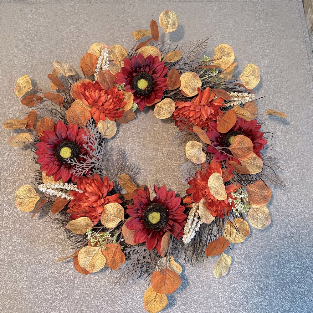 Red Sunflower Autumn Harvest Floral 22" Wreath NWT - Picture 2 of 3
